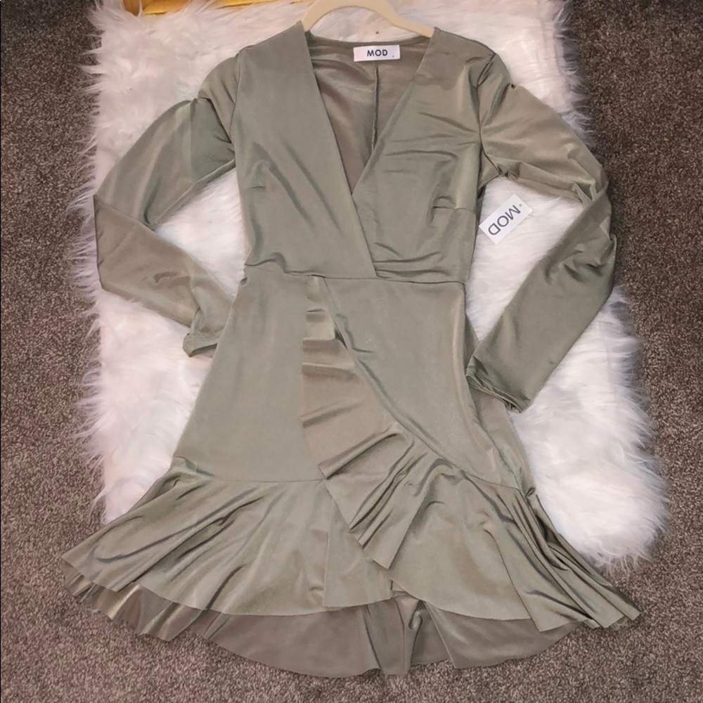 NWT Mod On Trend Olive Silk Dress